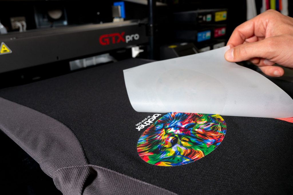 DTF-Druck mit Brother GTX DTG Drucker | DTF-Druck: Eine bahnbrechende Technik für Ihr T-Shirt-Geschäft